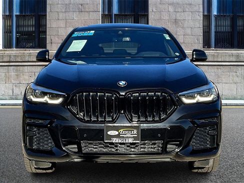Used 2022 BMW X6 xDrive40i w/ M Sport Package image 3