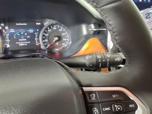 Used 2025 Jeep Compass Limited AWD/4WD image 19