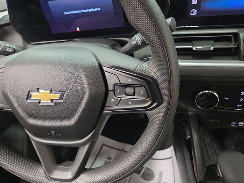 Used 2024 Chevrolet TrailBlazer LS AWD/4WD image 18