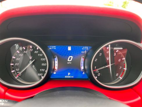 Used 2018 Maserati Levante GranSport AWD/4WD image 10