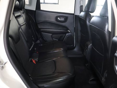 Used 2018 Jeep Compass Latitude FWD image 25