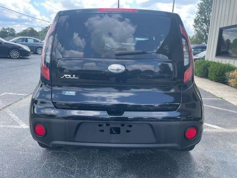 Used 2018 Kia Soul FWD image 7