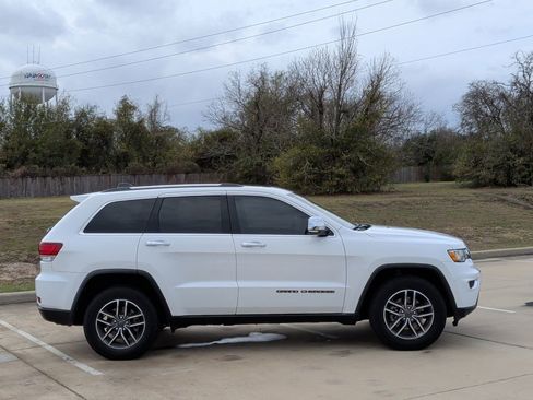 Used 2020 Jeep Grand Cherokee Limited image 9