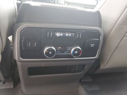 Used 2019 Ford Expedition XLT w/ Equipment Group 202A AWD/4WD image 26
