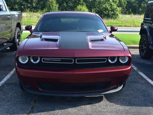 Used 2018 Dodge Challenger SXT w/ Sound Group RWD image 2