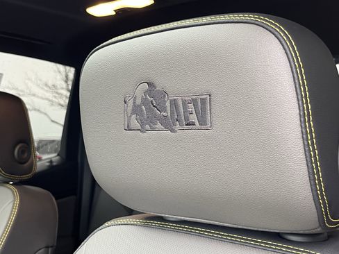 Used 2024 Chevrolet Colorado ZR2 w/ ZR2 Bison Edition image 18