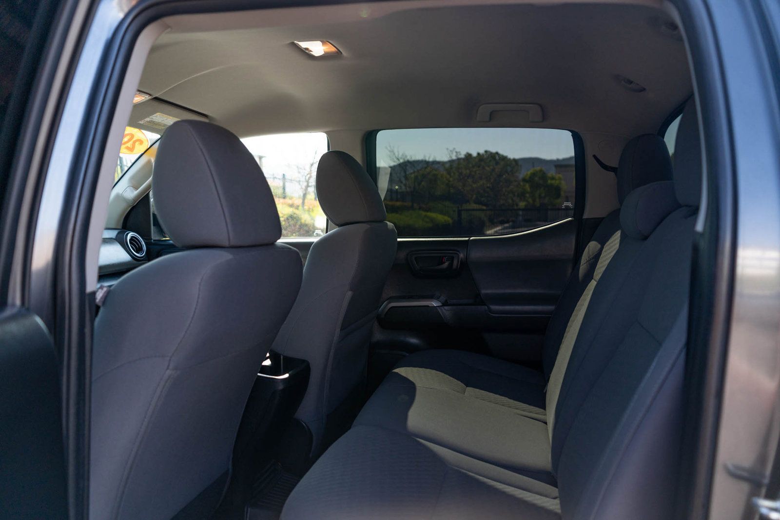 Used 2020 Toyota Tacoma SR5 RWD image 17