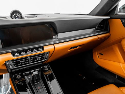 Used 2026 Porsche 911 Carrera 4 GTS image 31