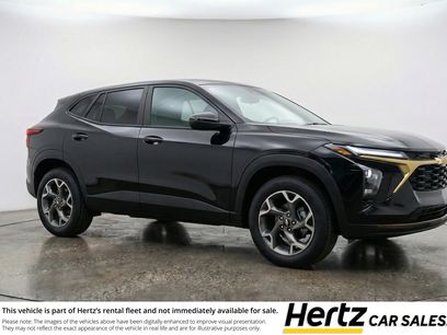 Used 2025 Chevrolet Trax LT