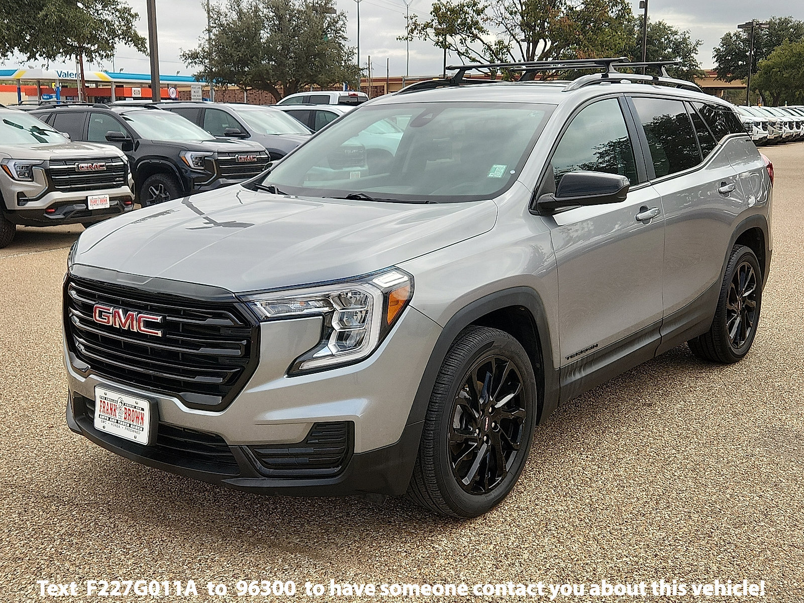 Used 2023 GMC Terrain SLE w/ Driver Convenience Package FWD image 1