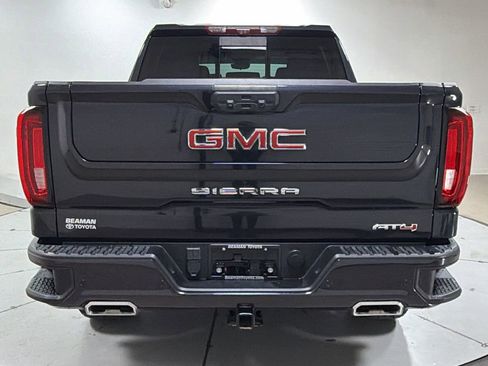 Used 2023 GMC Sierra 1500 AT4 w/ Technology Package image 4