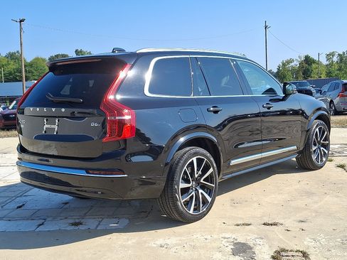 Certified 2024 Volvo XC90 B6 Plus w/ Protection Package image 6