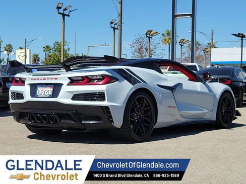Used 2023 Chevrolet Corvette Z06 w/ Z07 Performance Package image 14