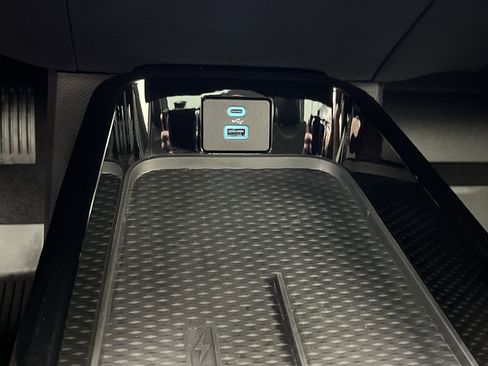 Used 2022 Ford Mustang Mach-E GT image 26