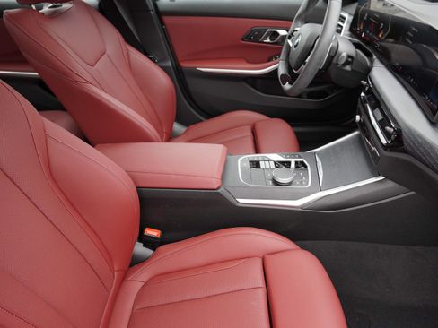 Used 2025 BMW 330i Sedan RWD image 12