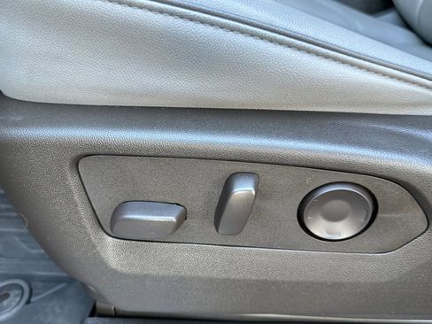 Certified 2024 GMC Yukon SLT w/ Max Trailering Package image 12