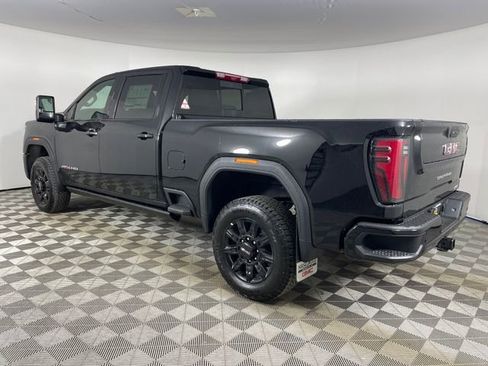 New 2026 GMC Sierra 3500 AT4 w/ AT4 Premium Plus Package AWD/4WD image 8