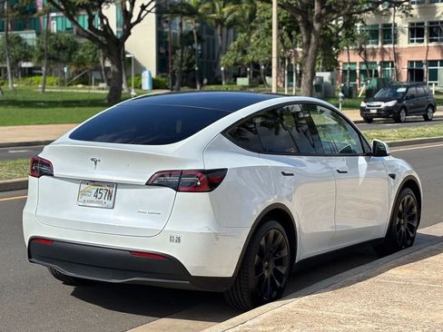 Used 2020 Tesla Model Y Long Range image 5