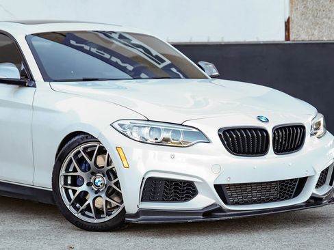 Used 2015 BMW M235i Coupe image 8