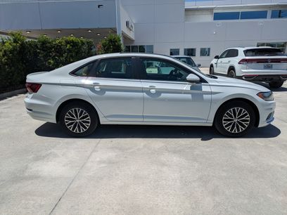 Used 2019 Volkswagen Jetta SE w/ Cold Weather Package
