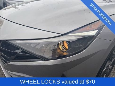 Used 2023 Hyundai Elantra SEL image 4
