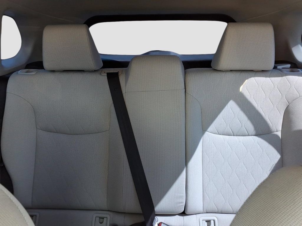 Used 2026 Toyota Corolla Cross L FWD image 16