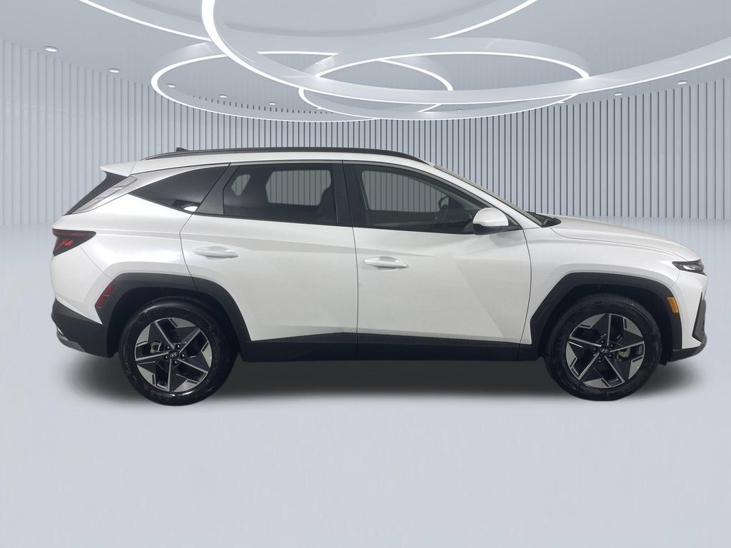 New 2026 Hyundai Tucson SEL Plus FWD image 2