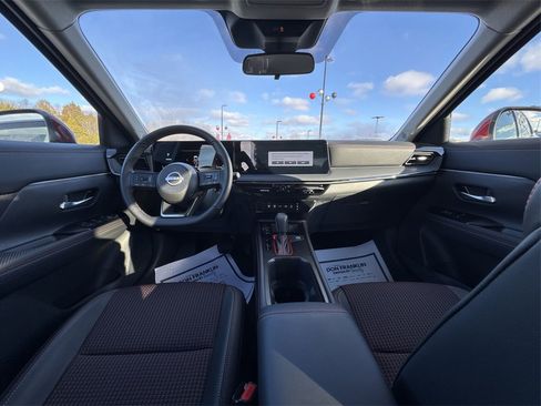 New 2025 Nissan Kicks SR image 10