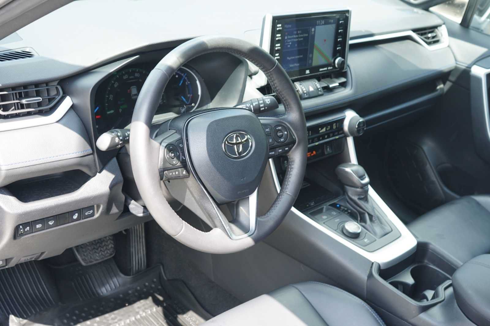 Used 2021 Toyota RAV4 XSE AWD/4WD image 8
