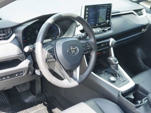 Used 2021 Toyota RAV4 XSE AWD/4WD image 8