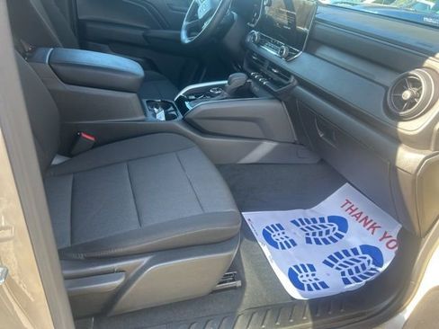 Certified 2024 Chevrolet Colorado Trail Boss w/ Technology Package image 14