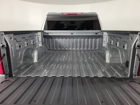 Used 2023 Chevrolet Silverado 1500 LT image 7