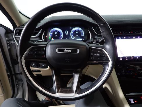 Used 2021 Jeep Grand Cherokee L Limited AWD/4WD image 25