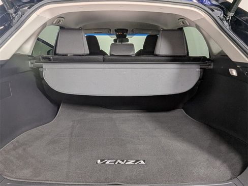 Used 2021 Toyota Venza LE image 24