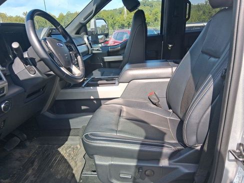 Used 2022 Ford F350 Lariat w/ Tremor Off-Road Package AWD/4WD image 5