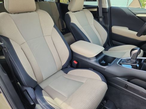 Used 2025 Subaru Outback Premium AWD/4WD image 14