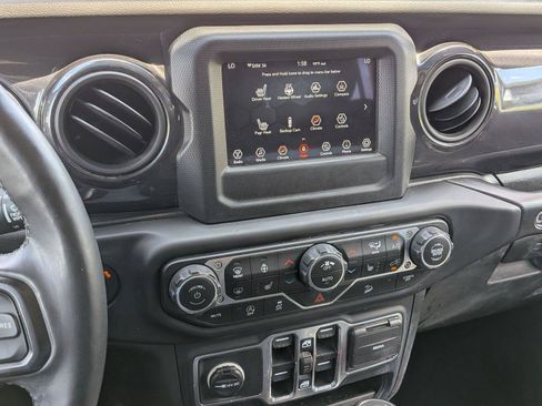 Used 2021 Jeep Wrangler Unlimited Sport AWD/4WD image 12