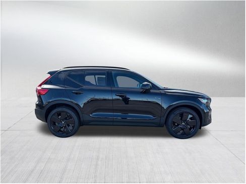 New 2026 Volvo XC40 B5 Ultra image 4