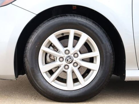 Used 2025 Toyota Camry LE image 8