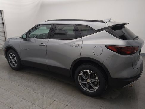 Used 2024 Chevrolet Blazer LT w/ Convenience Package FWD image 3