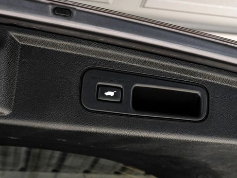 Used 2018 Honda Odyssey Touring image 50