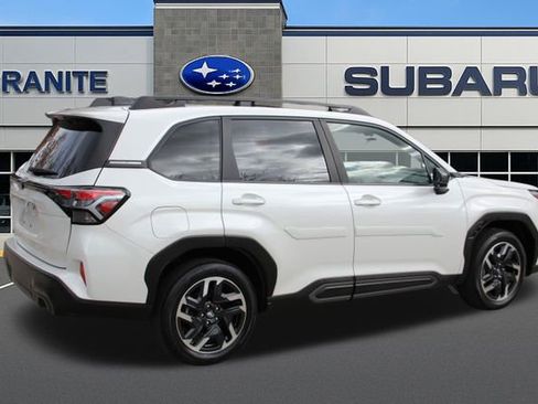 Used 2025 Subaru Forester Limited AWD/4WD image 10