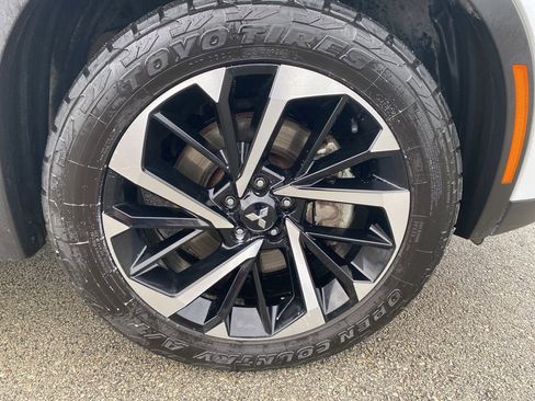 Used 2024 Mitsubishi Outlander SE image 7