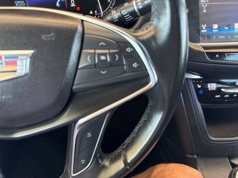 Used 2019 Cadillac XT5 Premium Luxury w/ Sport Package FWD image 17
