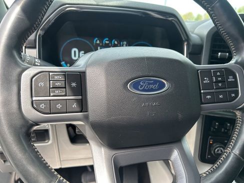 Used 2022 Ford F150 Lariat w/ Trailer Tow Package AWD/4WD image 16