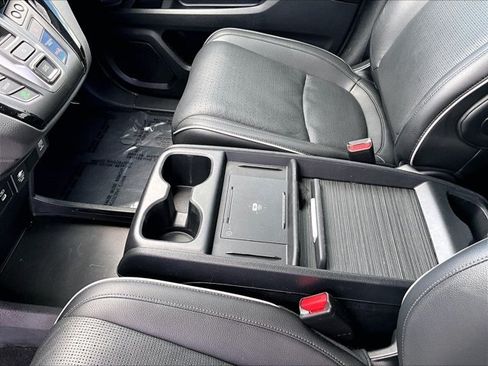 Used 2025 Honda Odyssey Elite image 15