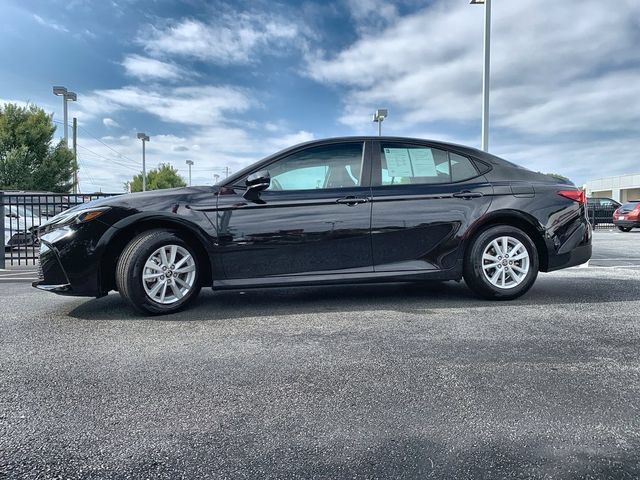 Used 2026 Toyota Camry LE FWD image 5