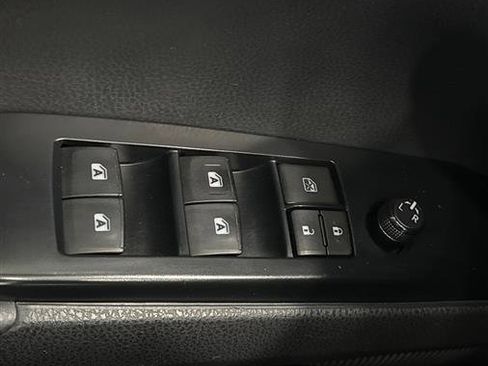 Used 2019 Toyota Camry SE w/ Convenience Package FWD image 34