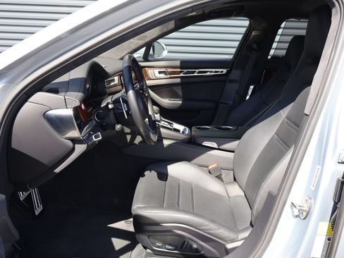 Certified 2022 Porsche Panamera Turbo S AWD/4WD image 5