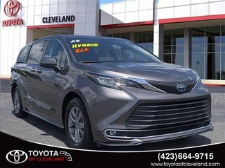 Used 2023 Toyota Sienna XLE FWD video 1